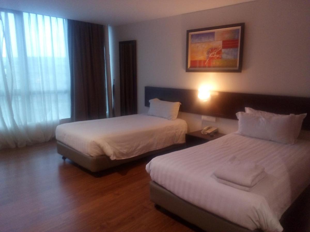 906 Riverside Hotel Malacca Екстериор снимка